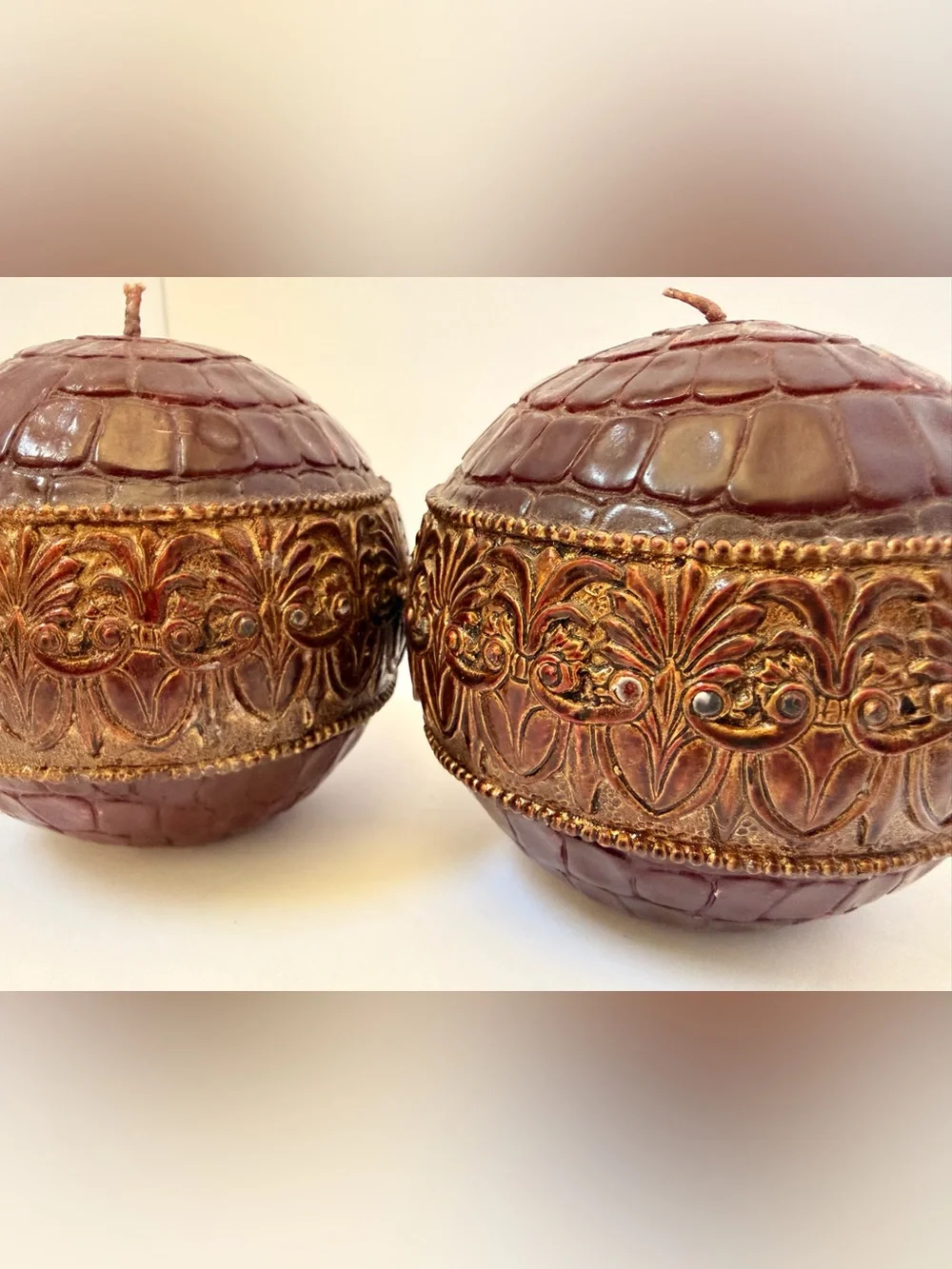 Decorative Embossed Burgundy and Gold Accent Spheres